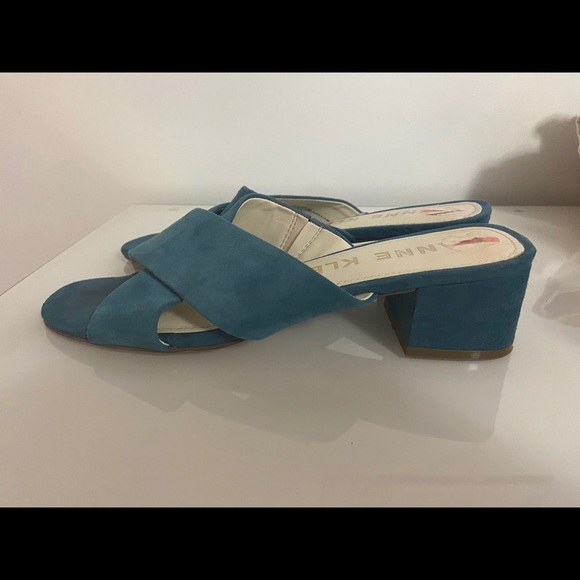 Anne Klein Sansa Suede Sandals Size 7 - Picture 4 of 5